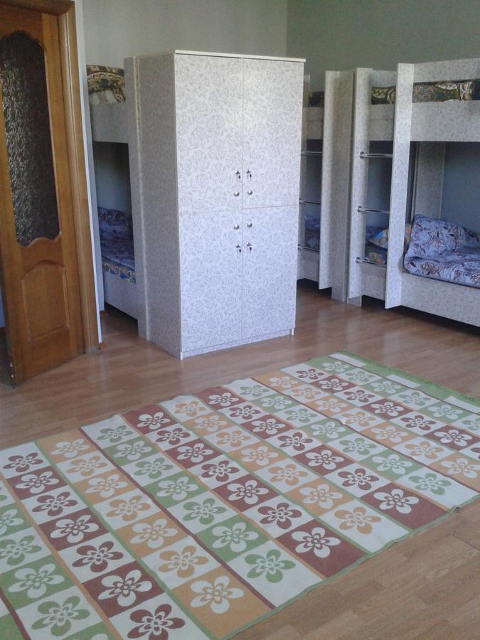 Hostel64 Almaty Esterno foto