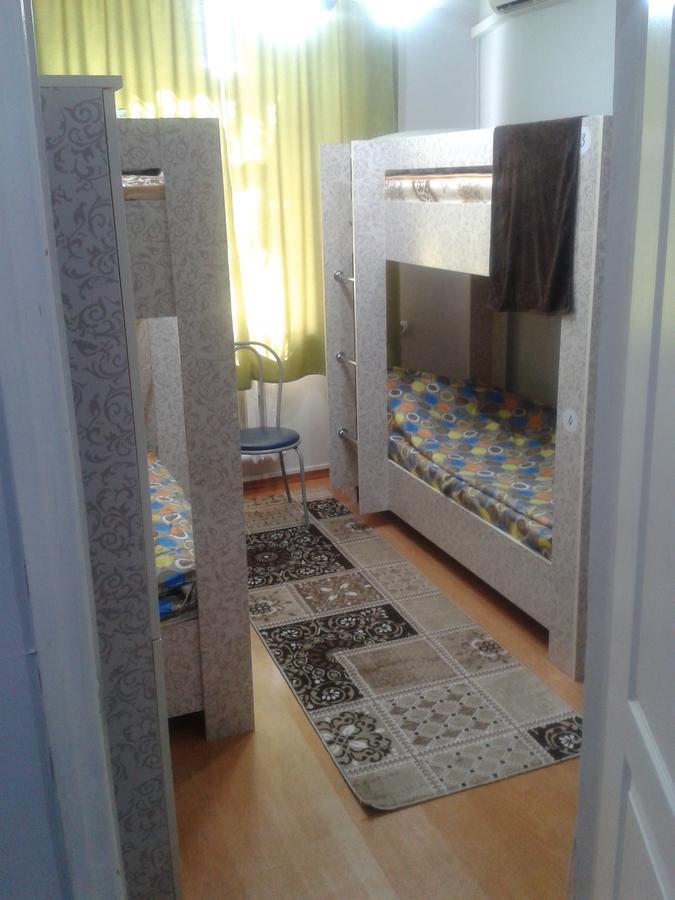 Hostel64 Almaty Esterno foto